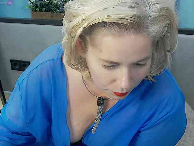 LoraMiss webcam