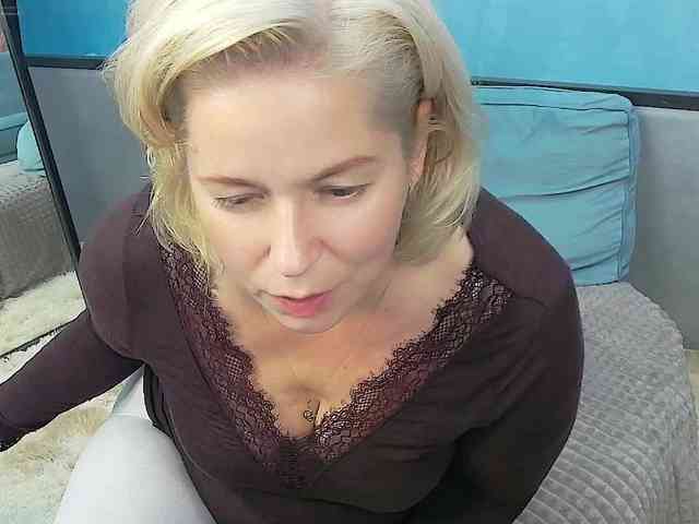 LoraMiss webcam