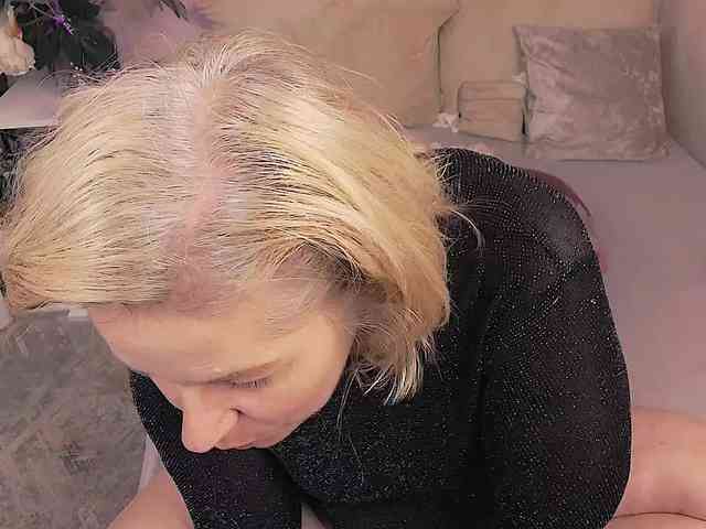 LoraMiss webcam