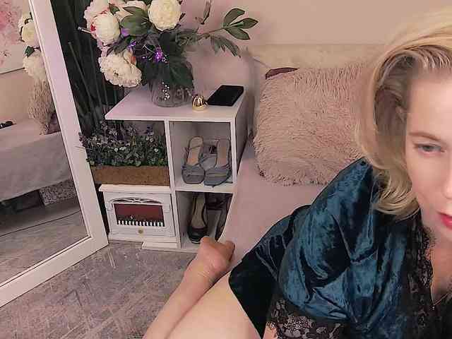 LoraMiss webcam