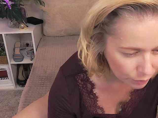 LoraMiss webcam