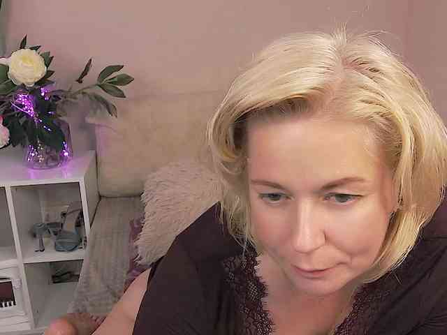 LoraMiss webcam