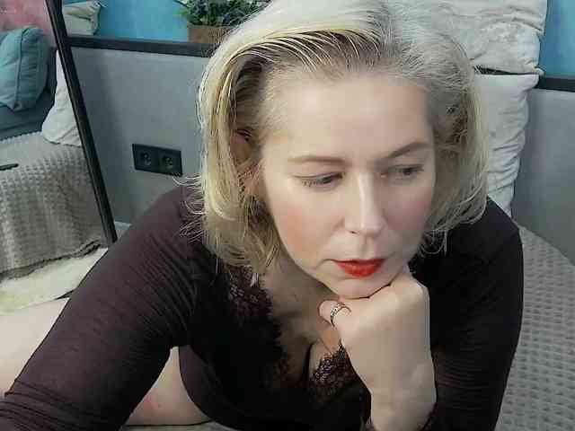 LoraMiss webcam