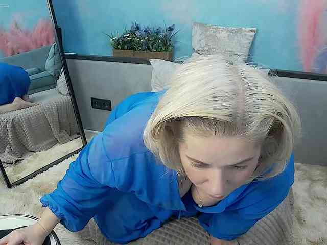 LoraMiss webcam