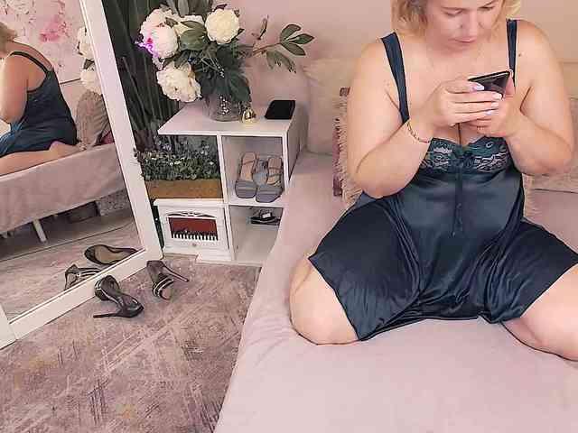 LoraMiss webcam