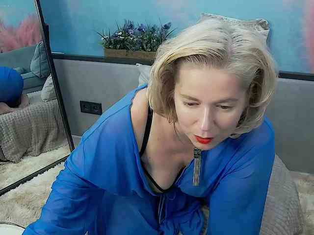 LoraMiss webcam