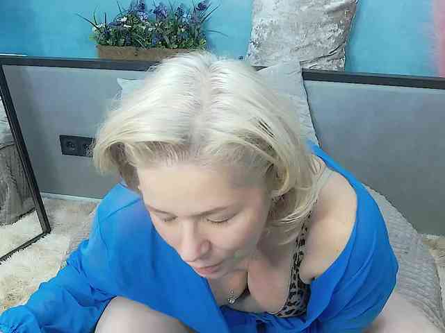 LoraMiss webcam