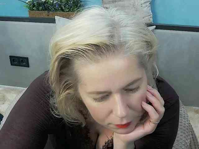 LoraMiss webcam