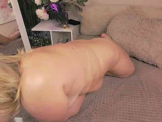 LoraMiss webcam