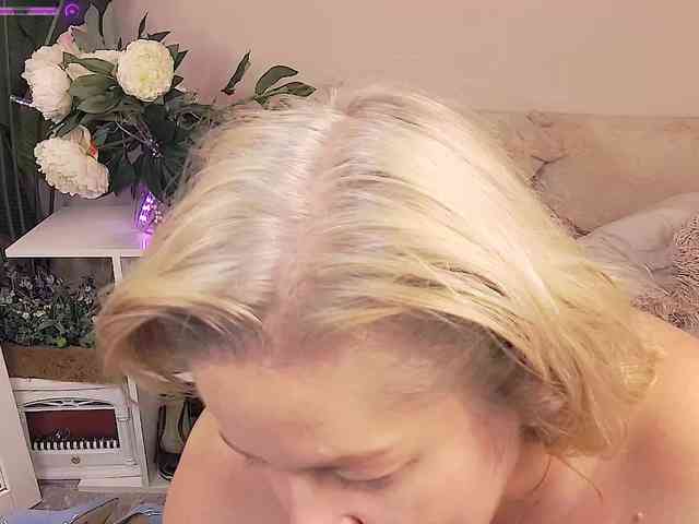 LoraMiss webcam