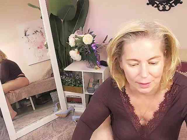 LoraMiss webcam