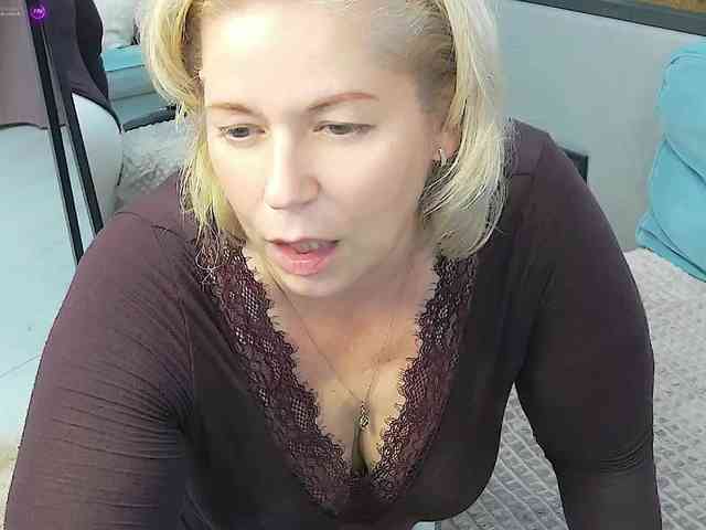 LoraMiss webcam