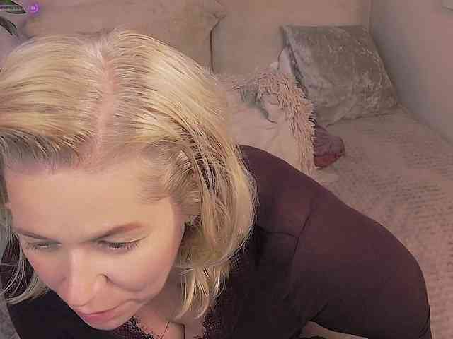 LoraMiss webcam