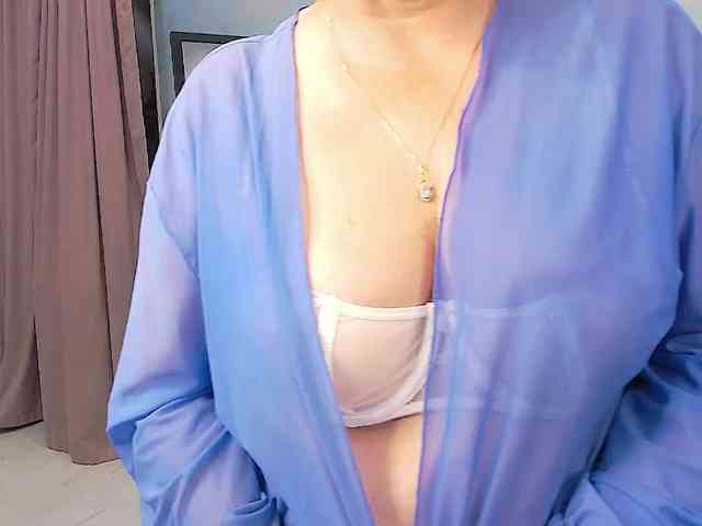 LoraMiss webcam