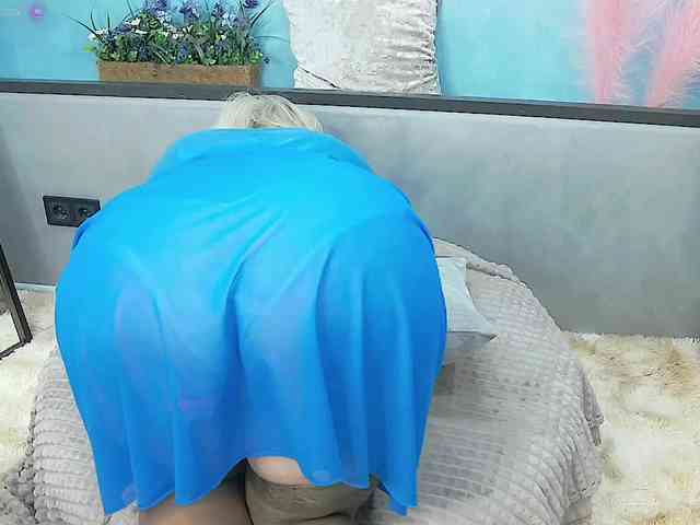 LoraMiss webcam