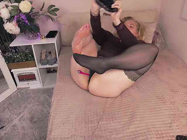 LoraMiss webcam