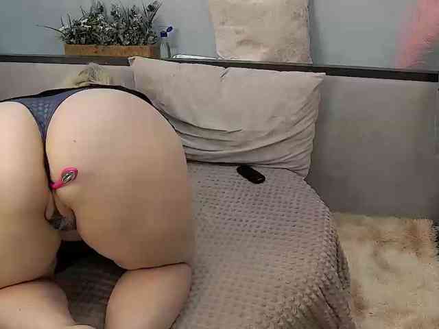 LoraMiss webcam