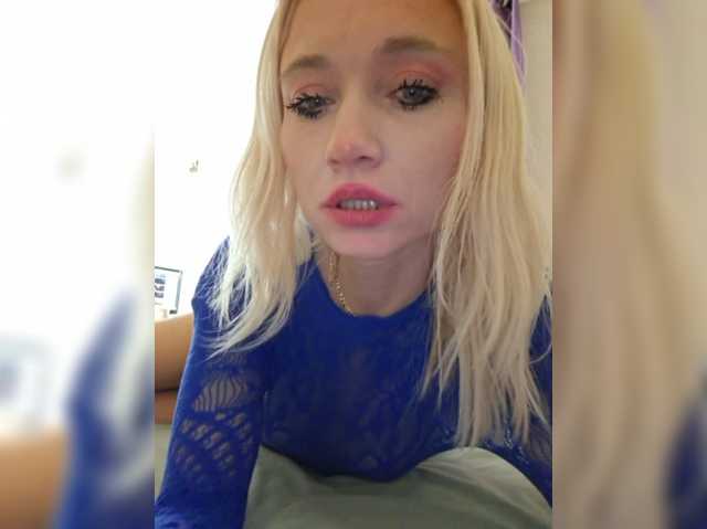 AlinaLoves live cam on BongaCams