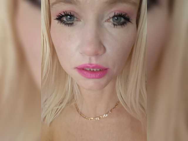 AlinaLoves live cam on BongaCams