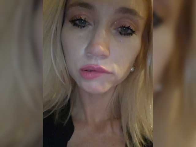 AlinaLoves live cam on BongaCams