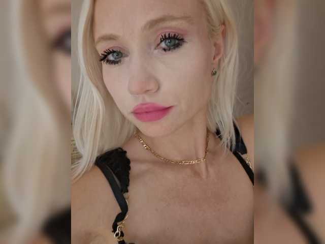 AlinaLoves live cam on BongaCams