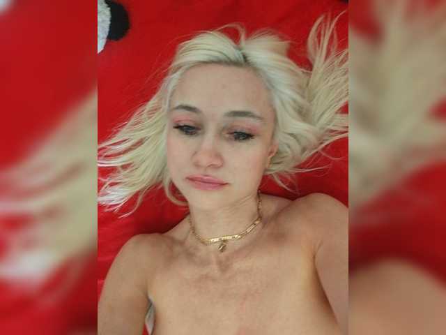  AlinaLoves chat room