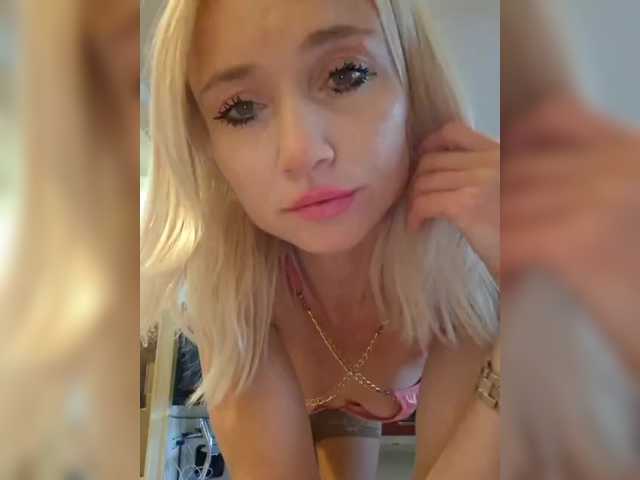 AlinaLoves live cam on BongaCams