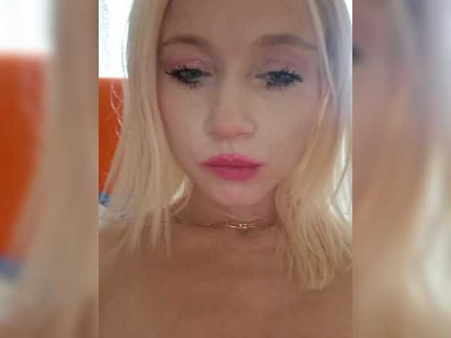 AlinaLoves live cam on BongaCams