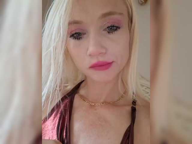 AlinaLoves Прямой эфир на BongaCams