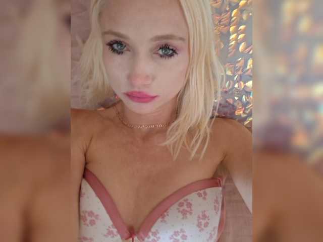 AlinaLoves live cam on BongaCams