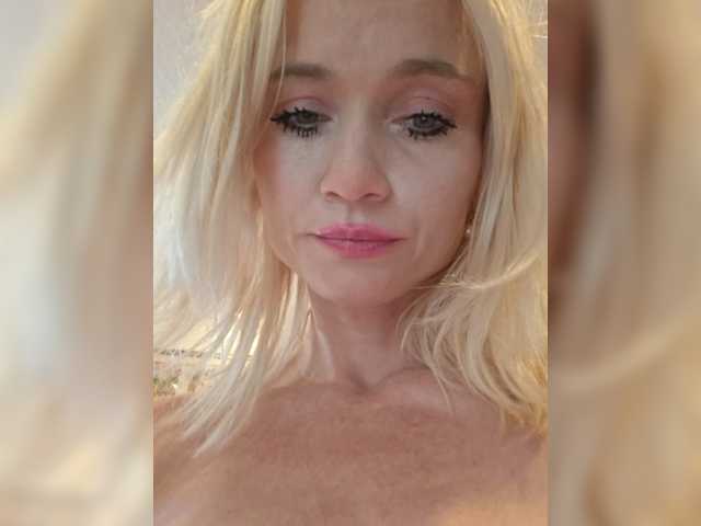 AlinaLoves live cam on BongaCams