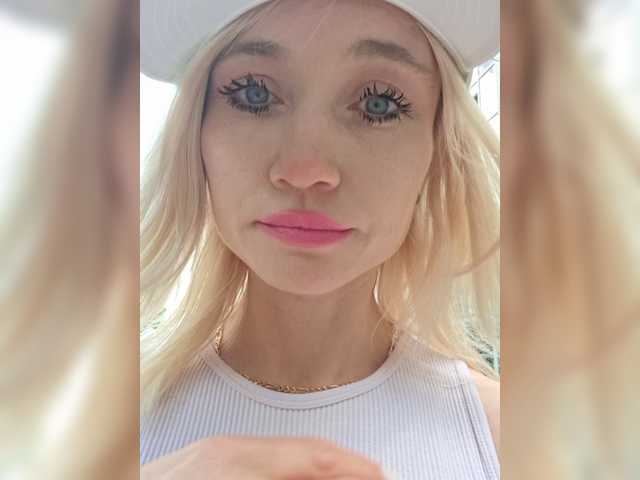 AlinaLoves webcam