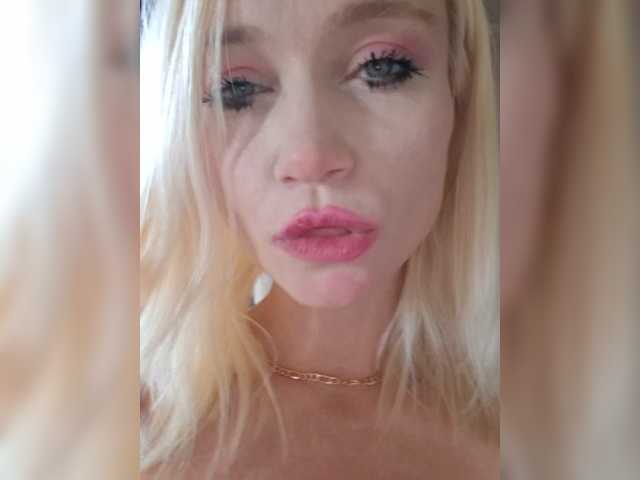 AlinaLoves live cam on BongaCams