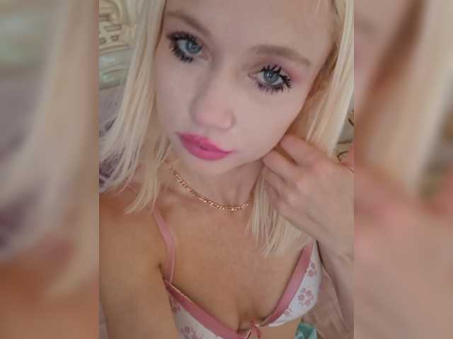 AlinaLoves live cam on BongaCams