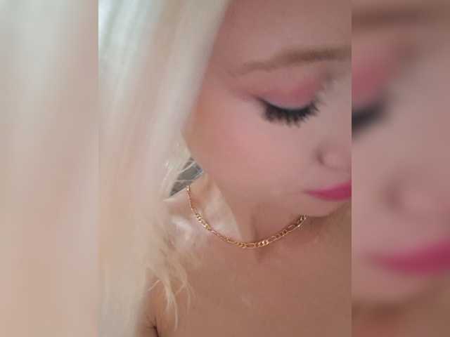 AlinaLoves live cam on BongaCams