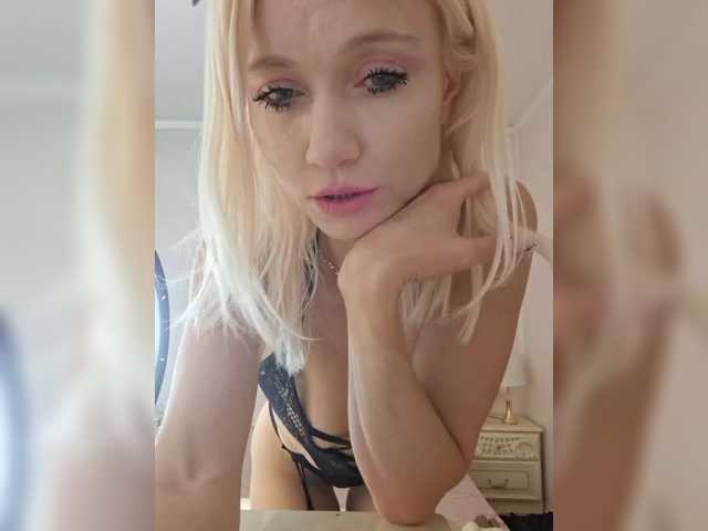 AlinaLoves live cam on BongaCams