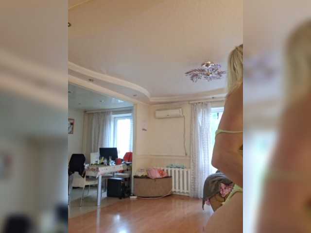 AlinaLoves live cam on BongaCams