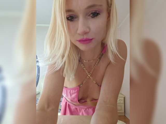 AlinaLoves live webcam show