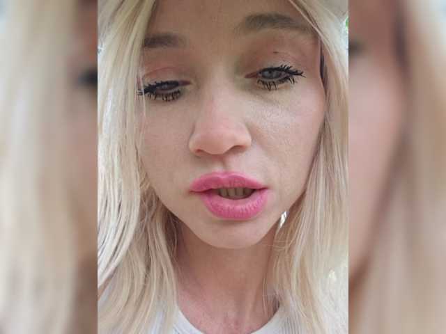 AlinaLoves live cam on BongaCams