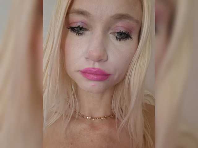AlinaLoves live webcam show
