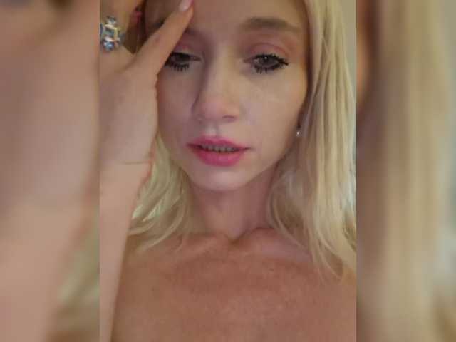 AlinaLoves live cam on BongaCams
