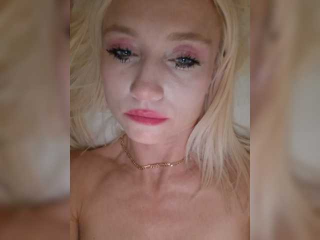 AlinaLoves live cam