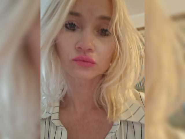 AlinaLoves live cam on BongaCams
