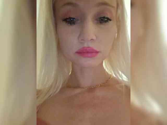 AlinaLoves webcam