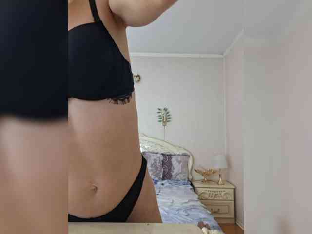 AlinaLoves webcam