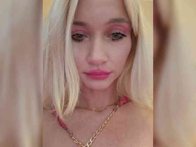 AlinaLoves webcam