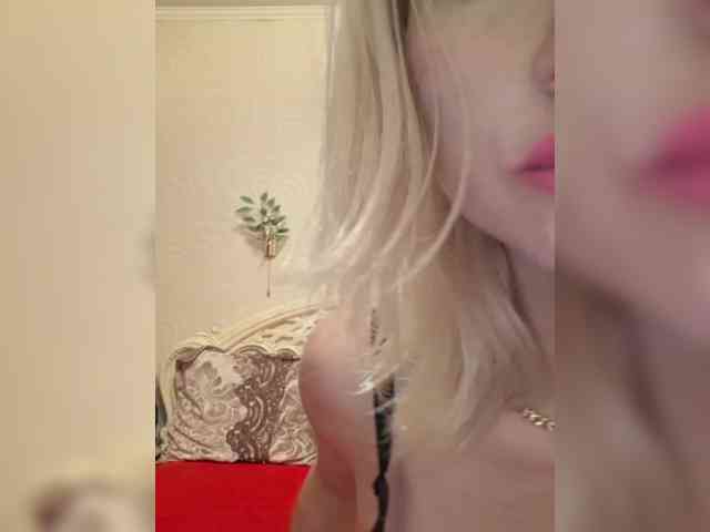 AlinaLoves webcam