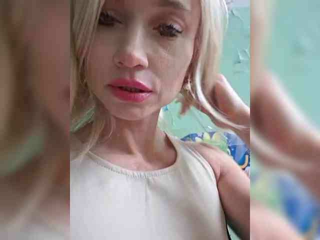 AlinaLoves Live Webcam on BongaCams