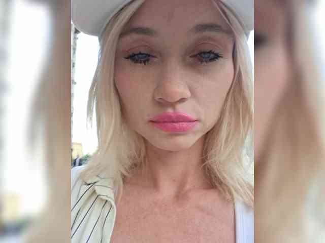 AlinaLoves webcam
