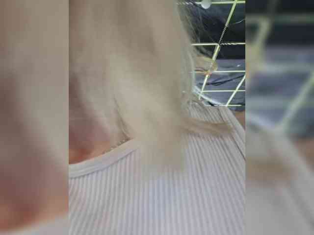 AlinaLoves webcam